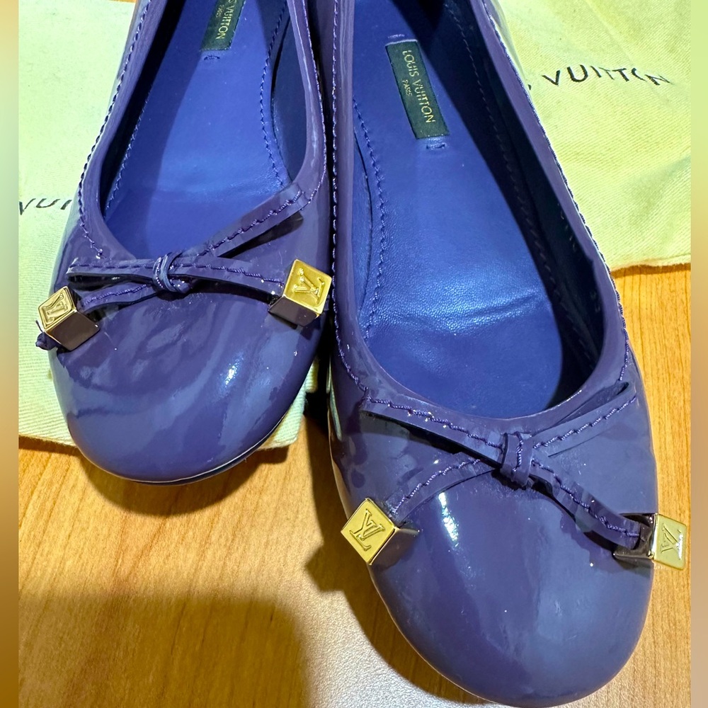 Authentic Louis Vuitton Patent Leather Ballet Flats Purple Slip On Size 35/US 5